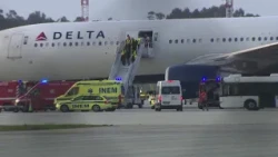 Fumo in cabina per un volo Delta a Porto: inversione di rotta e atterraggio d'emergenza