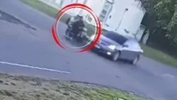 Motorcycle collides with vehicle in Villeta and minor is thrown onto stop sign